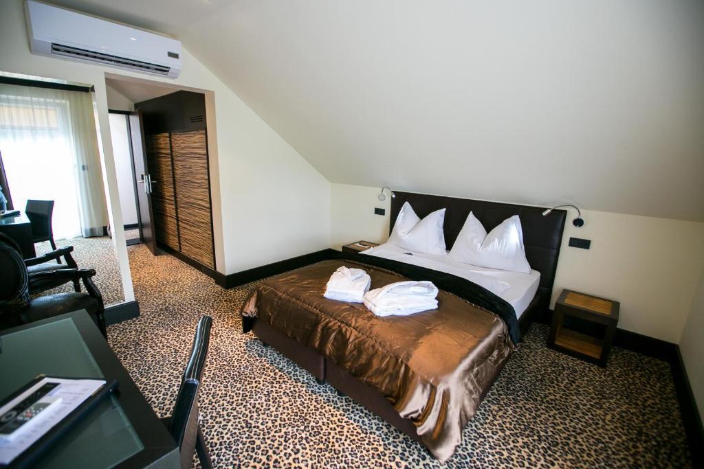 Hotel Seebrunn Am Wallersee เฮนน์ดอร์ฟ อัม วัลลาร์ซี ห้อง รูปภาพ