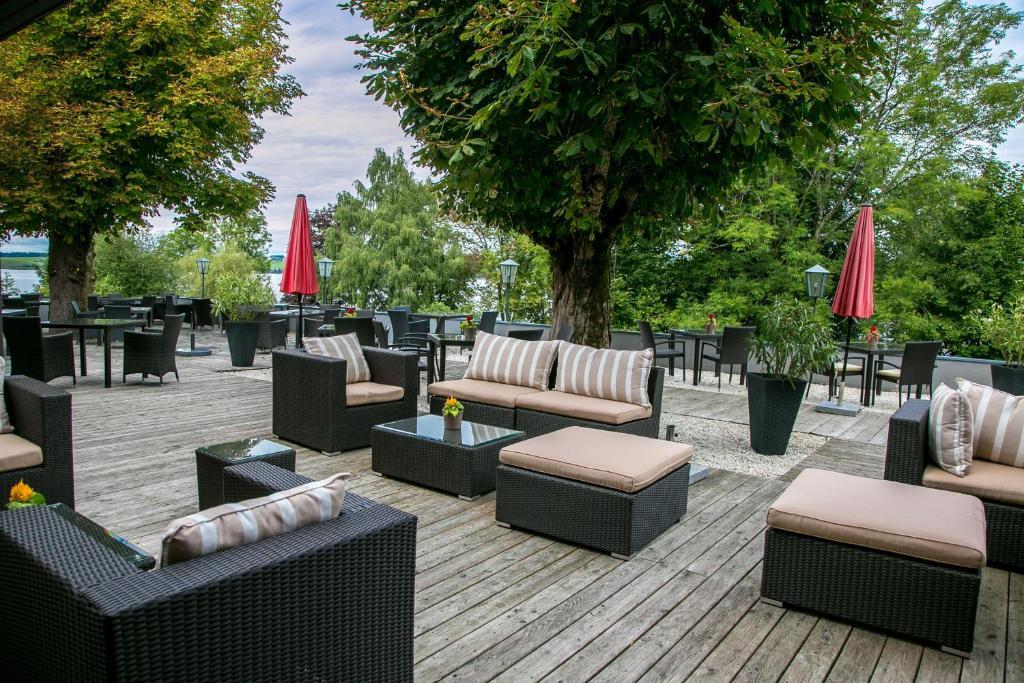 Hotel Seebrunn Am Wallersee เฮนน์ดอร์ฟ อัม วัลลาร์ซี ภายนอก รูปภาพ