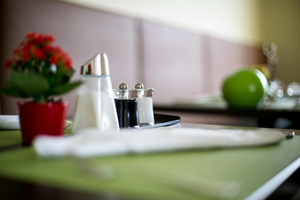 Hotel Seebrunn Am Wallersee เฮนน์ดอร์ฟ อัม วัลลาร์ซี ภายนอก รูปภาพ